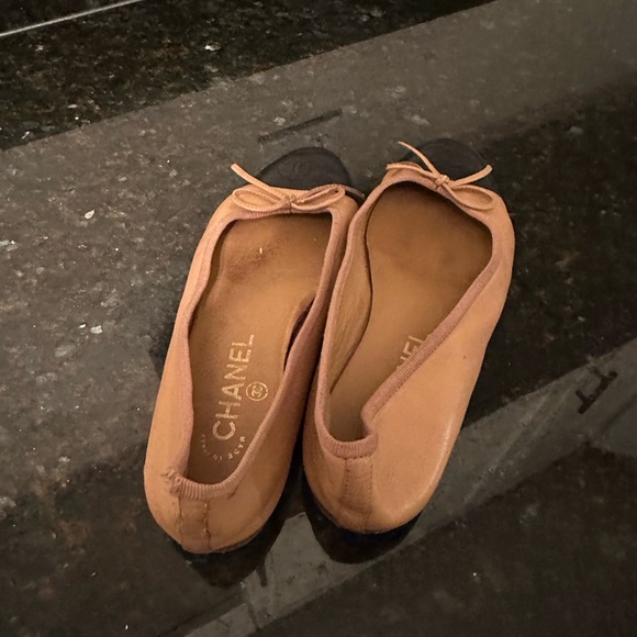 Chanel Vintage Ballerina Leather CC Bow Cap Toe Ballet Flats - Picture 10 of 10